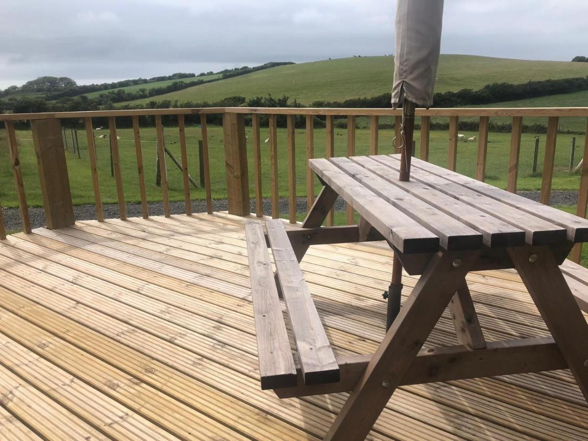 Captivating 2-Bed Static Caravan In Holyhead Llanfachraeth Экстерьер фото